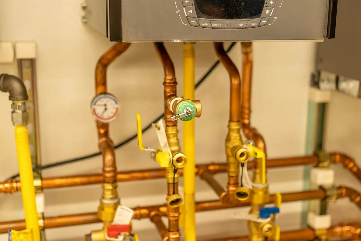 Licensed technician providing Slab Leak Repair for a homeowner in Naranja